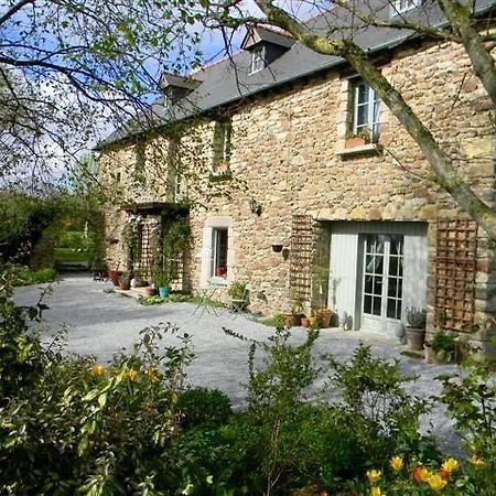 Plouasne Le Domaine De L'Arche Bed & Breakfast エクステリア 写真
